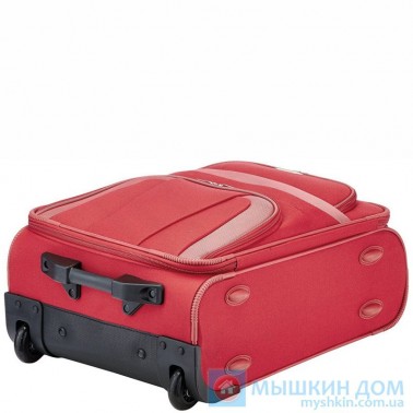 Чемодан Travelite Oriando на 4 колесах S красный 37 л, 3.2 кг, 37*53*20 см TL098487-10